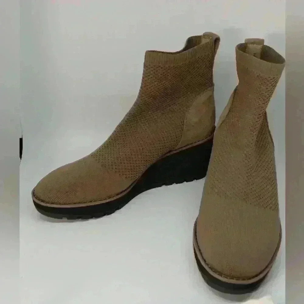 NWOT Anne Klein Boots Size 6